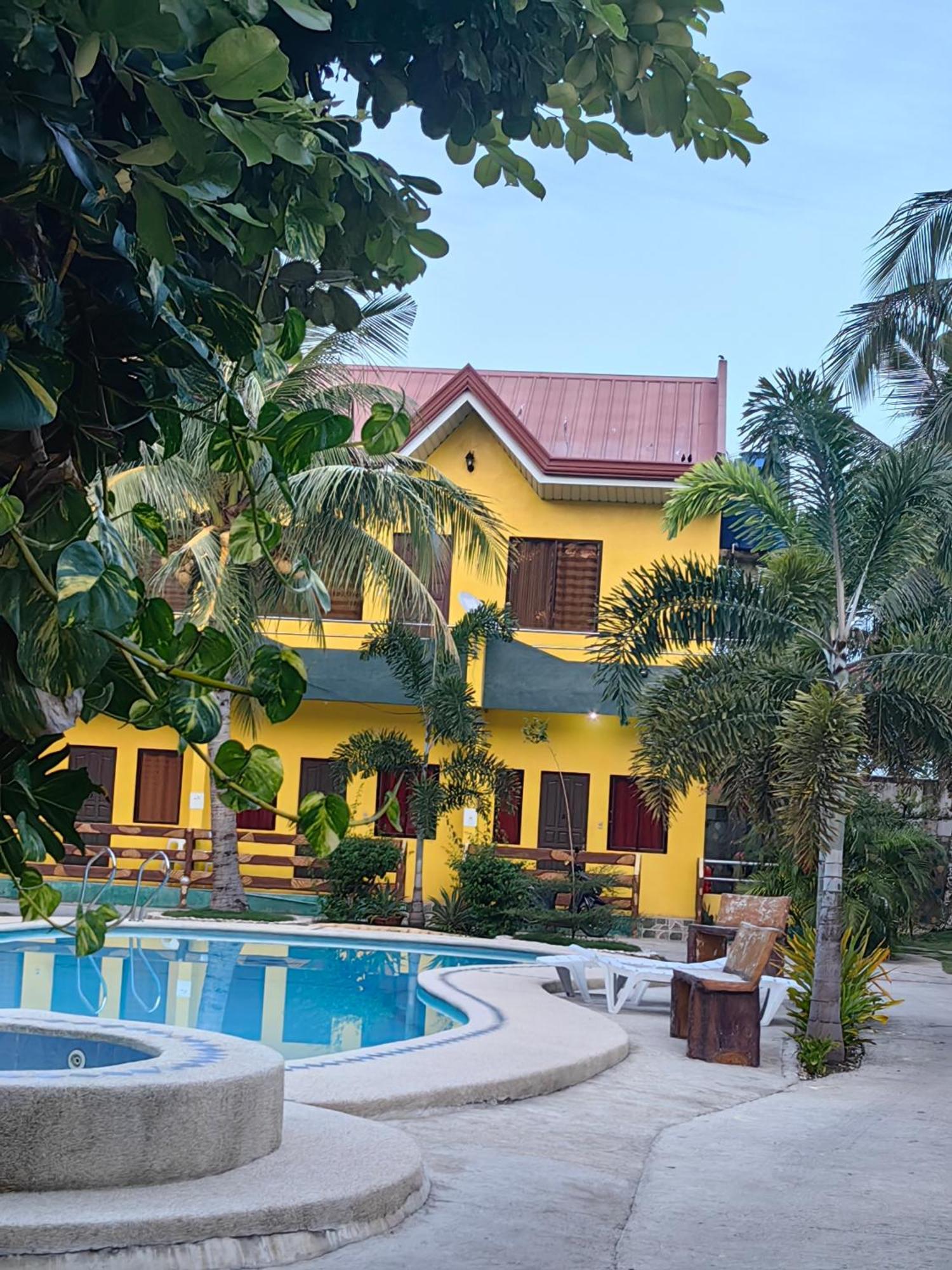 Lagnason'S Place Oslob Exterior photo