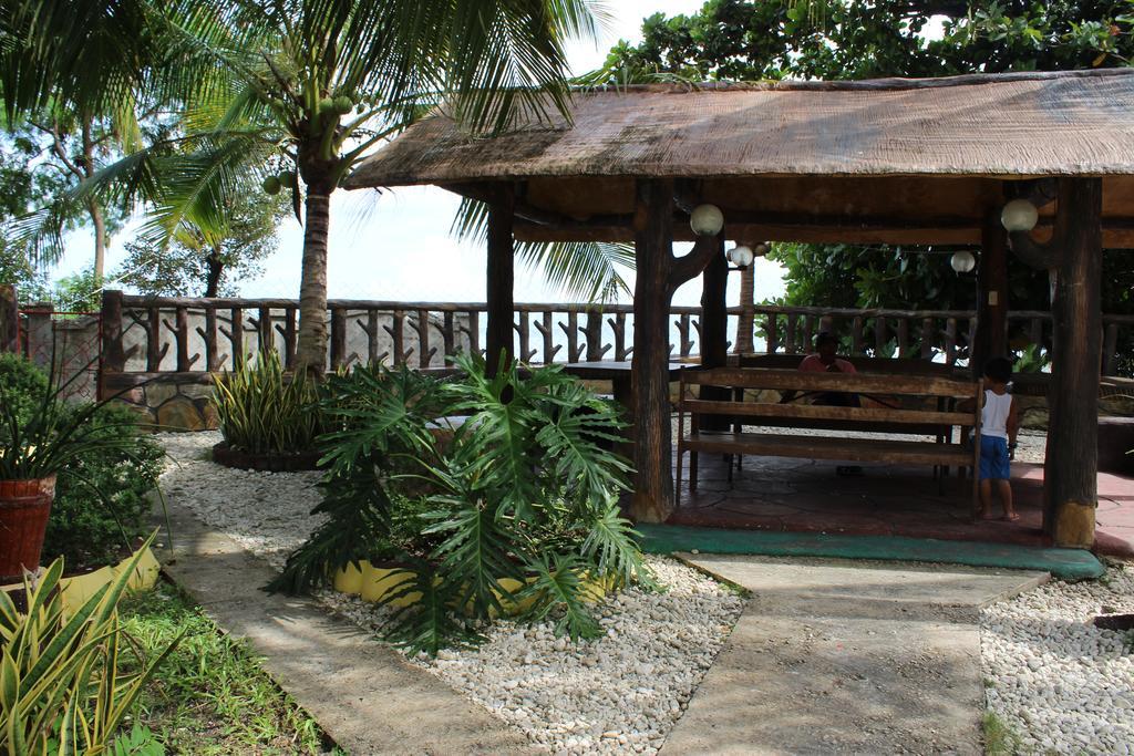 Lagnason'S Place Oslob Exterior photo
